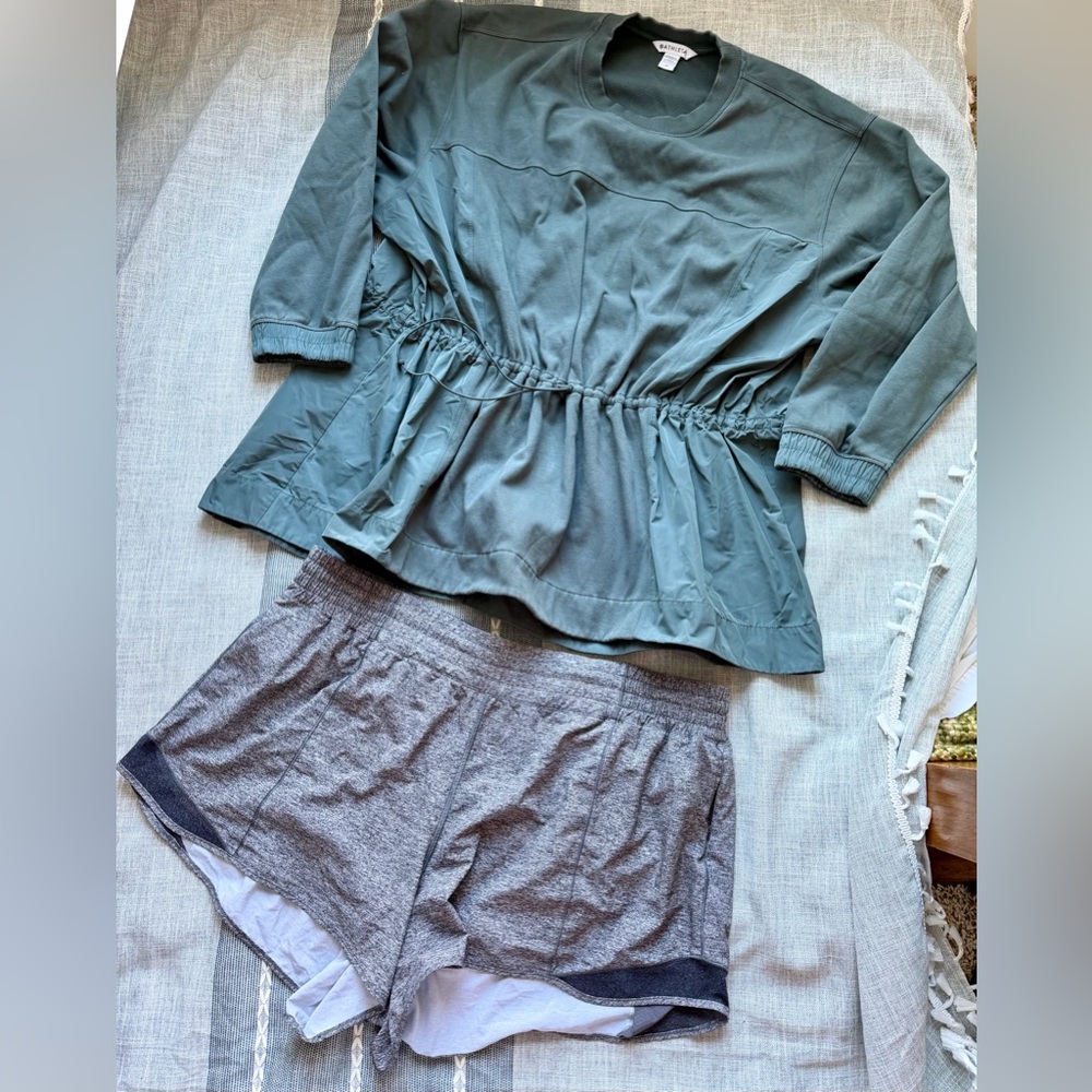 Bundle Lululemon/Athleta Women's Plus Size Activewear Two-Piece Bundle.